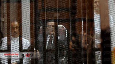 خبير قانوني: الحكم على مبارك ابتدائي.. و«النقض» ربما تعيد المحاكمة