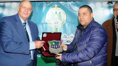 بالصورة.. «المقاصة» يوقع اتفاق شراكة مع «الرجاء المغربي»