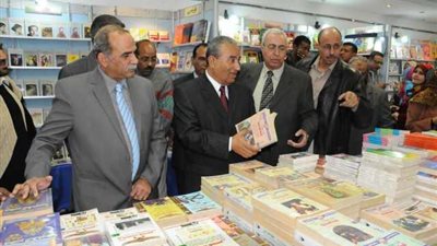 6500 كتاب بمعرض قصر ثقافة أسوان