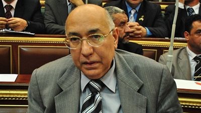 وزير المالية باتحاد الغرف التجارية لدراسة 