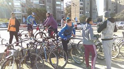 شباب معرض الكتاب ينظمون ماراثون للدراجات