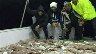 «متعب» يواصل تفوقه في صيد الأسماك بنصف طن «نفارة»