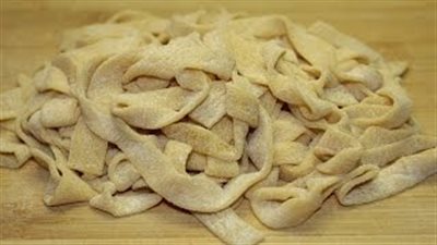 بالفيديو.. طريقة إعداد عجينة المكرونة في المنزل