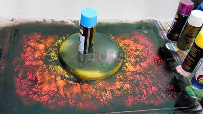 طالب بعلوم حلوان يحول الإسبراي إلى لوحات فنية «فيديو»