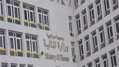 مصر تبدأ طرح سندات دولية بقيمة 4 مليارات دولار لتنويع مصادر الدخل