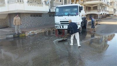 حملات لكسح مياه الأمطار في قرى ومدن دمياط