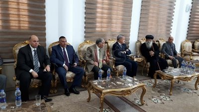 مقرر لجنة ادارة الازمات بالكنيسة يستقبل وفدا أمنيا للتهنئة بالعيد