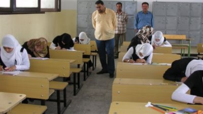 73 ألف طالب يؤدون الامتحان الثالث بدبلوم 