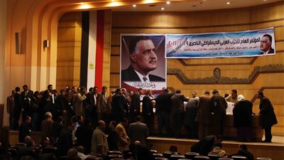 مشادات بين أعضاء «العربي الناصري» بسبب الوجبات الغذائية