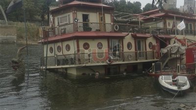 البيئة: استمرار أعمال مكافحة التلوث الزيتي بـ «نيل منيل الروضة»