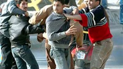 إصابة 2 في مشاجرة بين عائلتين بـ