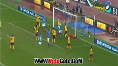 نابولي يتصدر الدوري الإيطالي بثنائية أمام هيلاس فيرونا (فيديو)