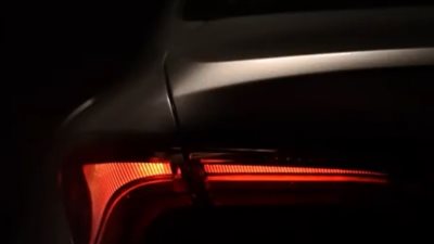 «تويوتا» تطرح سيارتها الجديدة بمحرك «4 سلندر» (فيديو)