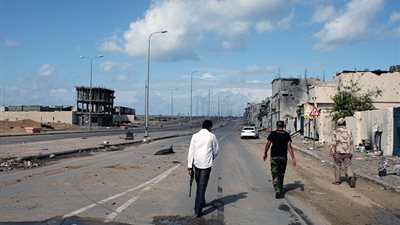 «ديلي ميل»: قادة داعش في سرت يعيشون في رعب من القناص الليبي