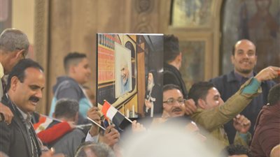 البابا شنودة والشعراوي يظهران في قداس كاتدرائية العاصمة الإدارية (صور)