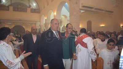 محافظ البحر الأحمر يهنئ الأقباط بعيد الميلاد (صور)