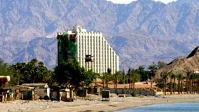 ترحيب بقرار حظر تملك أراضى سيناء .. 