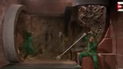 أمينة خليل تجسد حياة «جرثومة» تريد الزواج في «SNL بالعربي» (فيديو)