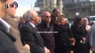 محافظ القاهرة يطالب بإزالة عمود إنارة بمحور المطرية