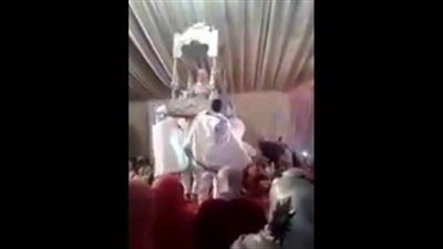 بالفيديو.. عروس مغربية تتعرض لموقف محرج في حفل زفافها