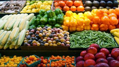 استقرار أسعار الخضراوات والفاكهة بسوق الجملة اليوم