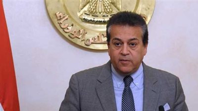 درويش يزور هندسة حلوان والإسكندرية لمناقشة ربط التعليم بالصناعة