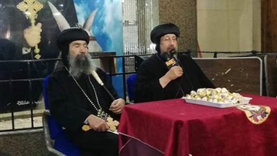 الأنبا ارميا وبسنتي يلتقيان أسر شهداء كنيسة حلوان