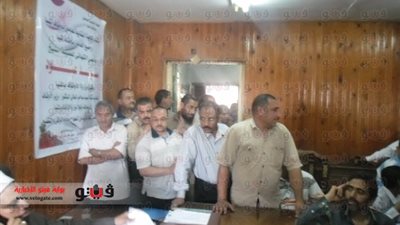 بالصور.. مشادات كلامية بين الأئمة والموظفين بأوقاف المنيا