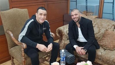 عماد متعب برفقة الحضري إلى السعودية