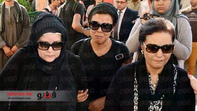 بالصور.. تشييع جثمان المخرج مدحت السباعي