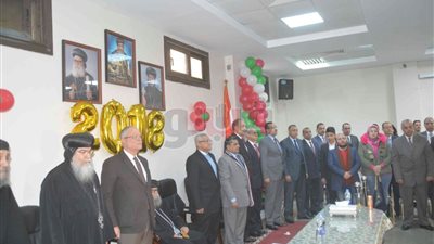 محافظ المنيا يقدم التهنئة للأقباط بمناسبة عيد الميلاد المجيد