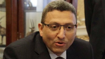 مستشار بقضايا الدولة: قانون الخدمة المدنية ملغى بقوة الدستور