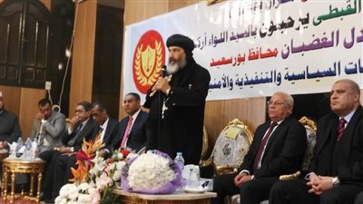 مطران بورسعيد: أحداث حلوان تؤكد الحب بين المسلمين والأقباط (صور)