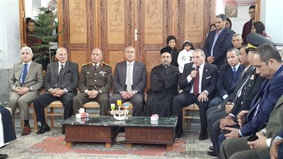 قائد الجيش الثالث ومحافظ السويس يهنئان الأقباط بعيد الميلاد