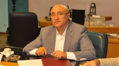 المصري يعرض 500 ألف جنيه لضم حسام حسن