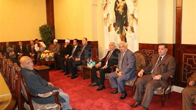 مدير أمن جنوب سيناء يهنئ الأقباط بكنيسة السمائيين بشرم الشيخ (صور)