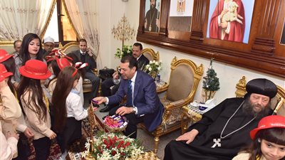 محافظ أسيوط: مصر رمز السماحة في جميع اﻷديان