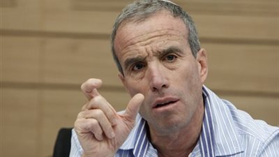 إسرائيل تساوم المقاومة بقانون 