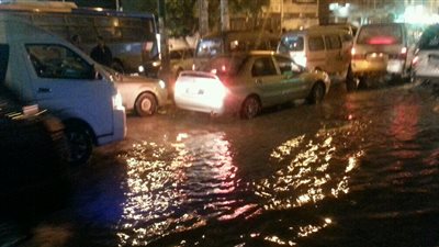 بالصور.. عطل في محطة صرف صحي أكتوبر يتسبب في غرق الشوارع