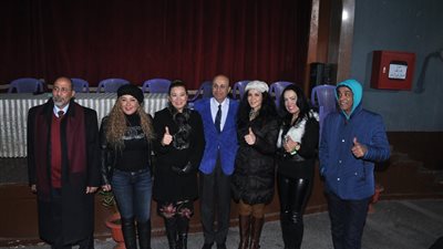 بالصور..توافد نجوم «حوش بديعة» على المسرح العائم لبدء المؤتمر الصحفي