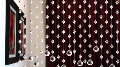 خطوات صنع ستارة بـ«الخرز والكريستال» للاستخدام المنزلي