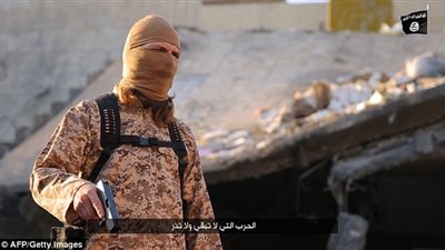 بالفيديو والصور.. «داعش» يهدد بشن هجمات إرهابية على بريطانيا