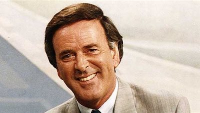 وفاة الإعلامي البريطاني الشهير تيري ووجان بسبب السرطان