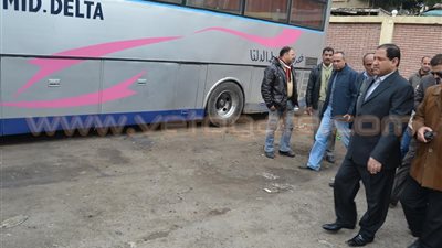 بالصور.. محافظ الغربية يتفقد شوارع طنطا