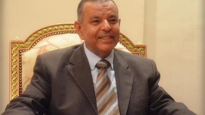 محافظ المنيا يهنئ الأقباط بأعياد الميلاد