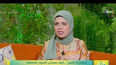 أخصائي تغذية يحذر: البرجر واللحوم المصنعة تسبب مرضا خطيرا | فيديو 