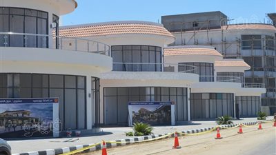 514 محلا على مساحة 16 ألف متر.. استمرار العمل في مول الملابس المستعملة ببورسعيد | صور