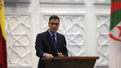 لتوفير الطاقة.. رئيس وزراء إسبانيا يطالب المسؤولين بعدم ارتداء ربطات العنق