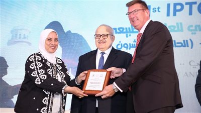 رئيس جامعة القاهرة يفتتح مؤتمر العلاج الطبيعي وجودة الحياة 