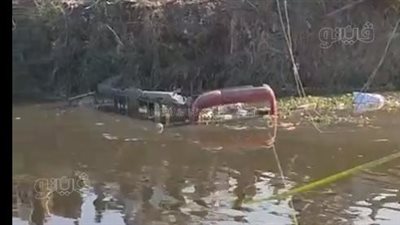 مصرع طالب بحادث انقلاب سيارة في ترعة بسوهاج 